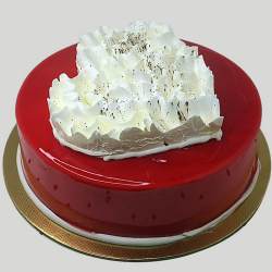 Marvelous Red Velvet Fondant Cake to Nipani