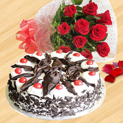 Ecstatic Combination of Black Forest Cake & Red Color Roses Hand Bunch