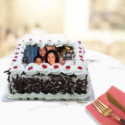 Satisfying Gift of Black Forest Photo Cake