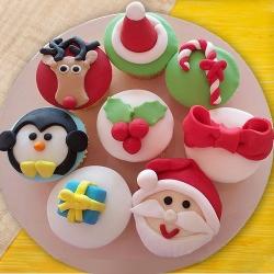 Lovely X mas Decoration Cup Cakes	 to Nipani