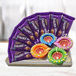 Exquisite Combo of Delicious Chocolates with Other Gifts to Nipani