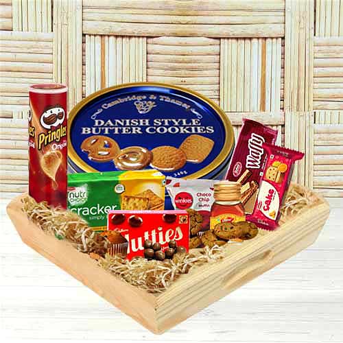 Scrumptious Gourmet Gift Tray to Alwaye