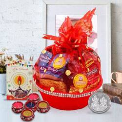 Seasons Essential Diwali Gift Basket to Kollam