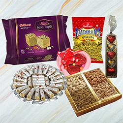 Fun-to-Much Ensemble from Haldiram to Diwali-gifts-to-world-wide.asp