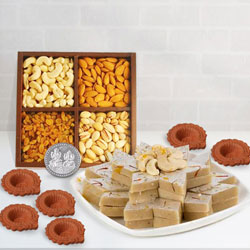 Delicious Kaju Katli N Dry Fruits Gift Hamper for Diwali to World-wide-diwali-dryfruits.asp