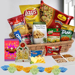 Remarkable Sweets N Savory Gift Hamper