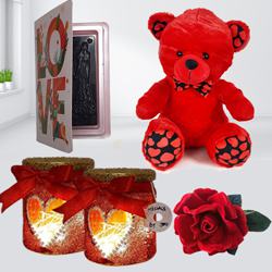 Fabulous Valentine Gift Combo for Fiancee