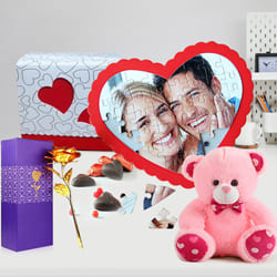 Exquisite Personalized Gift Combo to India