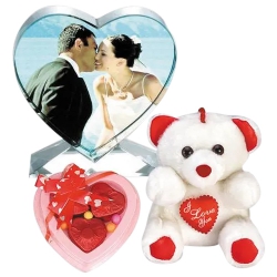 Marvelous Personalized Heart Crystal with Heart Chocolates n Cute Teddy to Alappuzha