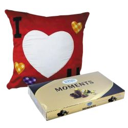 Ravishing Personalized ILU Velvety Cushion with Ferrero Rocher to Karunagapally