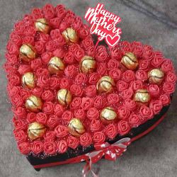 Attractive Sapphire Hazelfills Chocolate N Art Rose Heart Bed with Moms Day Topper to Chittaurgarh