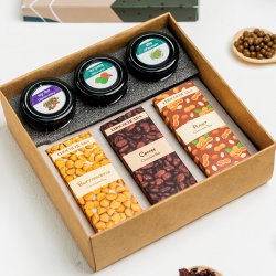 Impressive Mukhwas in Jars with Assorted Chocolates Gift Pack to Nipani