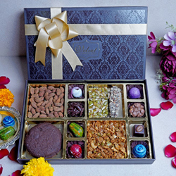 Crunchy Nutty Bytes N Chocolate Box to Taran Taaran