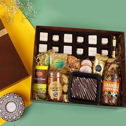 Sweet N Savory Indulgence Box to Marmagao