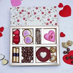 Delectable Chocolate Treats Gift Box to Alappuzha