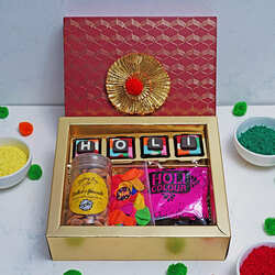 Exquisite Holi Delights Gift Set