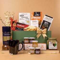 Delightful Gourmet Treats Assortment Hamper to Irinjalakuda