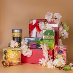 Deluxe Tea Lovers Gift Hamper to Irinjalakuda