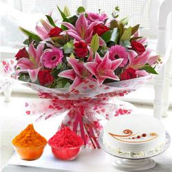 Desirable Convene of Flowers and Cake