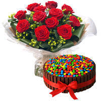 Exotic Red Roses Bouquet with Kit Kat Cake