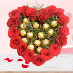 Magnificent Heart Shape Bouquet of Roses with Ferrero Rocher		