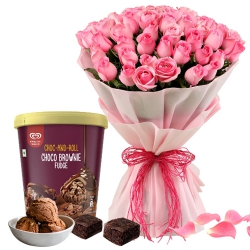 Yummy Kwality Walls Choco Brownie Ice Cream with Pink Roses  Bouquet