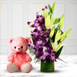 Floral Embrace N Snuggly Teddy Combo to Perumbavoor