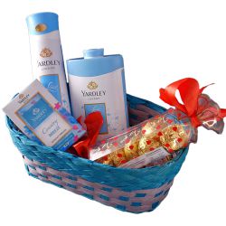 Remarkable Yardley London Grooming Basket with Homemade Chocolates to Andaman and Nicobar Islands