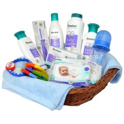 Amazing Himalaya New Born Baby Hamper with Chicco Feeding Bottle to Palai