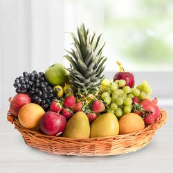 Mouth-watering fresh and healthy Seasonal Fruit basket