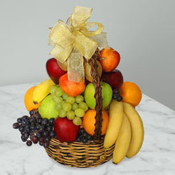 Premium Basket of Fresh Fruits to Tirur