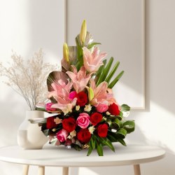 Refreshing Roses N Lilies Bouquet