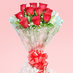 Stunning Arrangement of Red Roses to Nipani