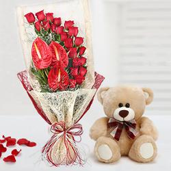 Marvelous Bouquet of Red Roses n Anthurium with Teddy to Alwaye