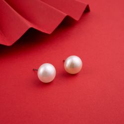 Pure White Pearl Studs