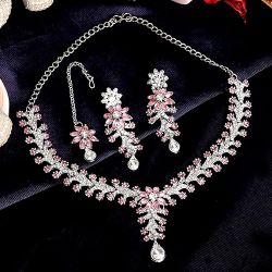 Stunning Crystal Jewellery Set
