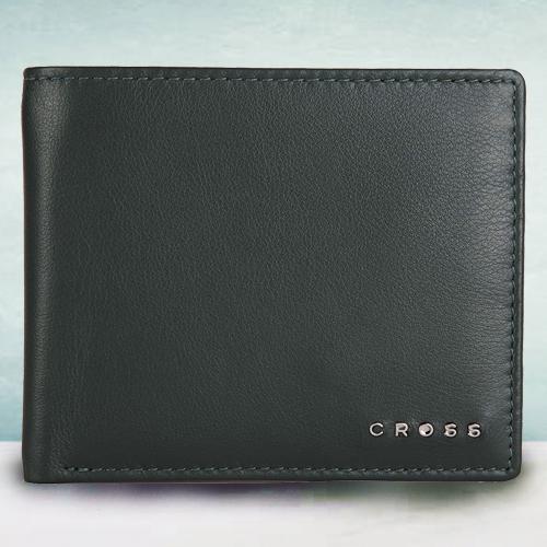 Attractive Green Mens Leather Wallet from Cross to Rajamundri