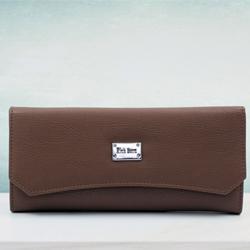Pretty Leather Handbag for Women in Brown Color