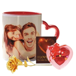 Wonderful Personalized Hearty Delight Combo Gift