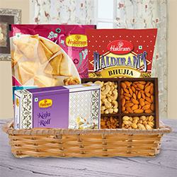 Smashing Treat Basket of Love and Happiness to World-wide-diwali-hamper.asp