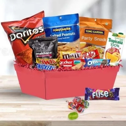 Delightful Sweet N Savory Gift Hamper