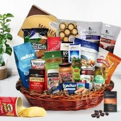 Remarkable Goodies Gift Hamper to Nipani