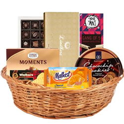 Sumptuous Gift Basket of Assorted Chocolaty Treats to Balasore