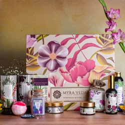 Myra Veda Extra Large Beauty Care Gift Hamper Pack of 12 to Alwaye
