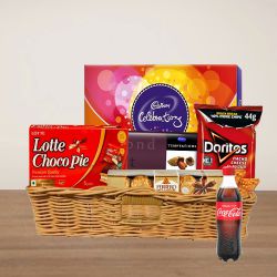 Everyones Favorite Choco Delight Gift Hamper to Irinjalakuda