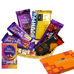 Exquisite Gift Hamper Basket for Big Celebration to Tirur