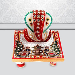 Exclusive Marble Ganesh Chowki with Peacock Design to Nipani