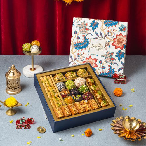 Diwalis Regalia Sweets Box to Uthagamandalam