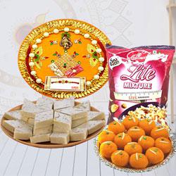 Remarkable Sweets N Snacks Gift Combo to Irinjalakuda