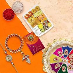 Resplendent Bhaiya Bhabhi Rakhi Family Set to Uk-rakhi-sweets.asp